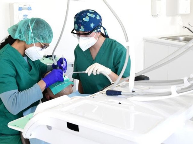 Estudiantado de Odontología desarrolla una campaña informativa sobre la prevención del cancro oral