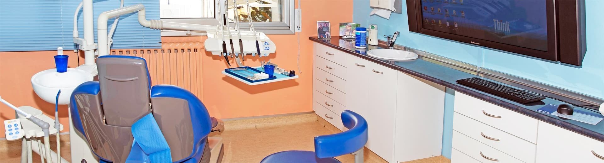Gabinete de la clínica dental Marcos Anache en Chantada